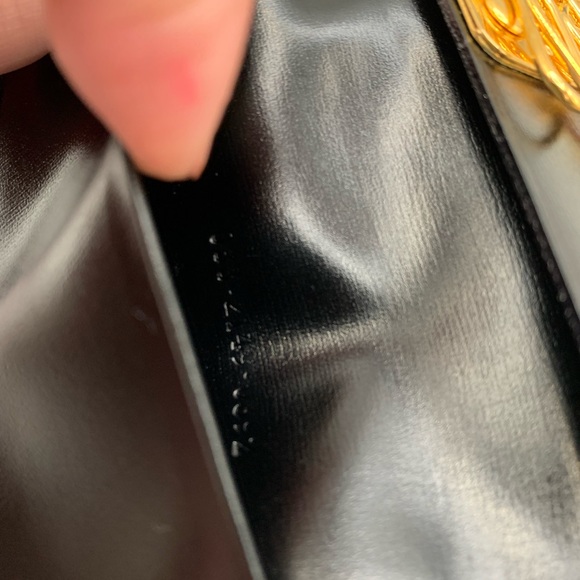 Authentic Gucci Key case/ holder - Picture 9 of 10